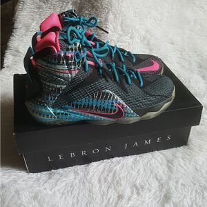 Nike Lebron XII 12 Black‎ Pink Blue Basketball Shoes Sz 5Y Fit like a Womens 6.5